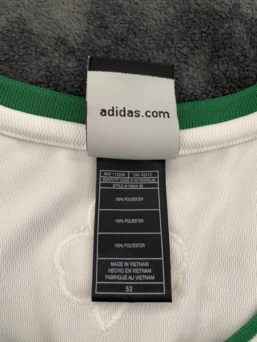 Boston Celtics #9 Rajon Rondo Jersey - Picture 4 of 7